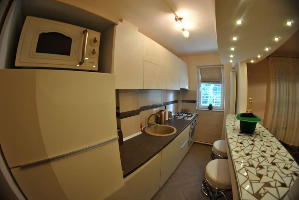 Modern & Central Apartment In North Of Bukarest Exterior foto